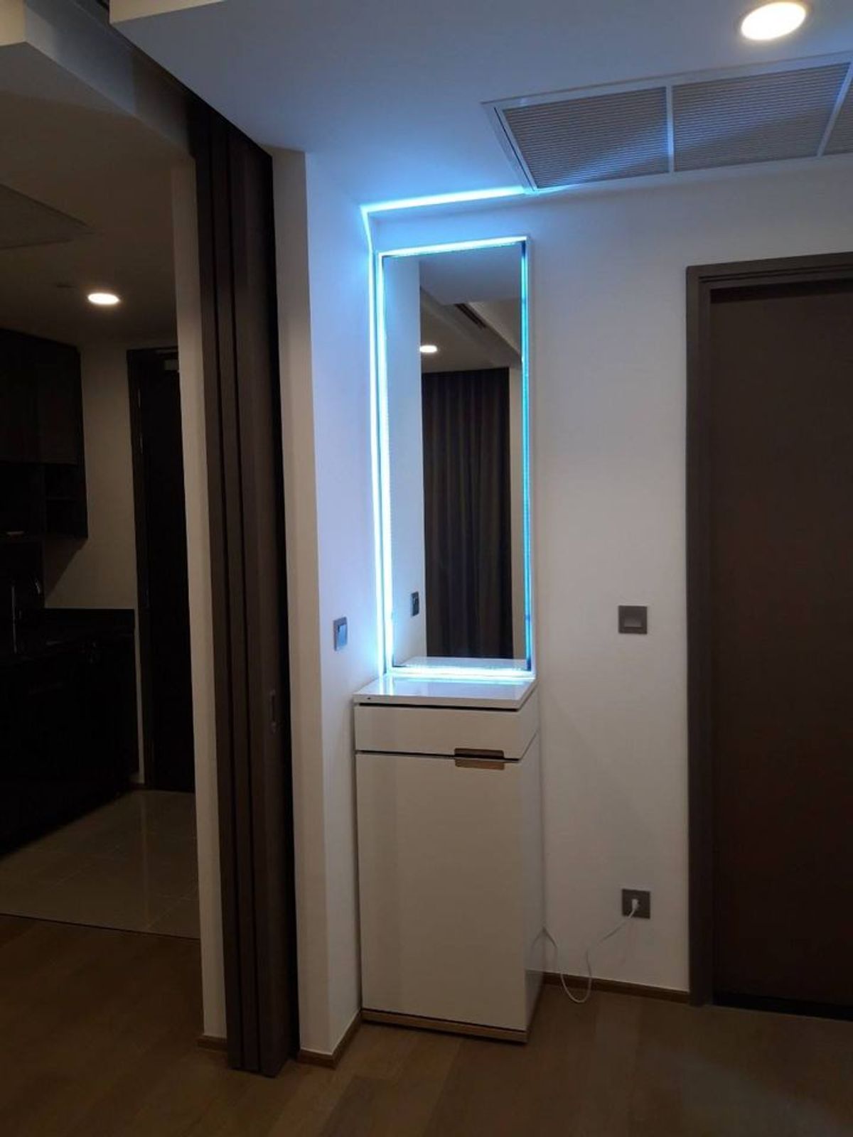 ขายคอนโดสยาม จุฬา สามย่าน : Ashton Chula Silom【𝐒𝐄𝐋𝐋 & 𝐑𝐄𝐍𝐓】🔥บรรยากาศสงบ เฟอร์นิเจอร์คุณภาพ โทนอบอุ่น พร้อมส่วนกลางระดับโรงแรม 5 ดาว🔥  ติดต่อไลน์ไอดี: @hacondo