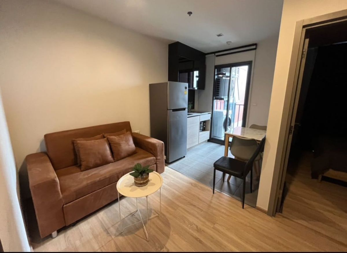 For RentCondoRama9, Petchburi, RCA : For rent The Base Garden Rama 9, fully furnished, nearby ARL Ramkhamhaeng. Ready to move in