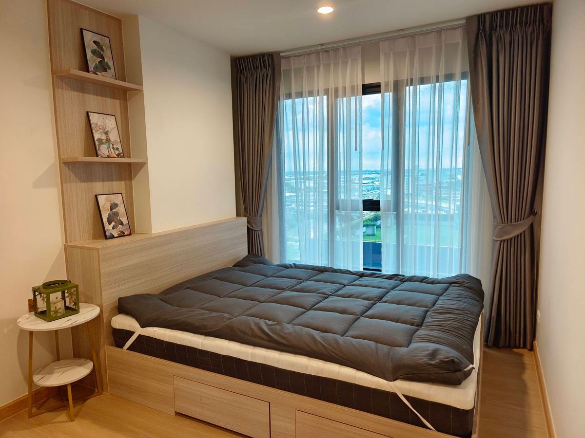ให้เช่าคอนโดปทุมธานี รังสิต ธรรมศาสตร์ : ให้เช่าด่วนมาก ห้องมือ1 Terra Residence Condo ชั้น 12 วิวสระว่ายน้ำ ทิศใต้ไม่โดนแดด เฟอร์และเครื่องใช้ไฟฟ้าครบครัน เข้าอยู่ได้ทันที