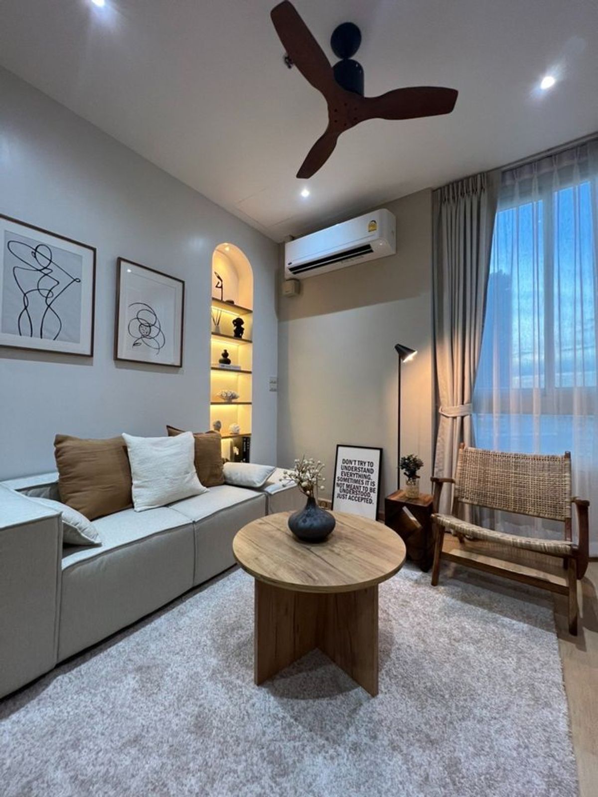 For SaleCondoRatchathewi,Phayathai : Villa Rachatewi【𝐒𝐄𝐋𝐋 & 𝐑𝐄𝐍𝐓】🔥Minimalist decor, warm and peaceful, private, near BTS Phaya Thai and the Ratchathewi lifestyle district, with easy access in all directions🔥  Contact Line ID: @hacondo