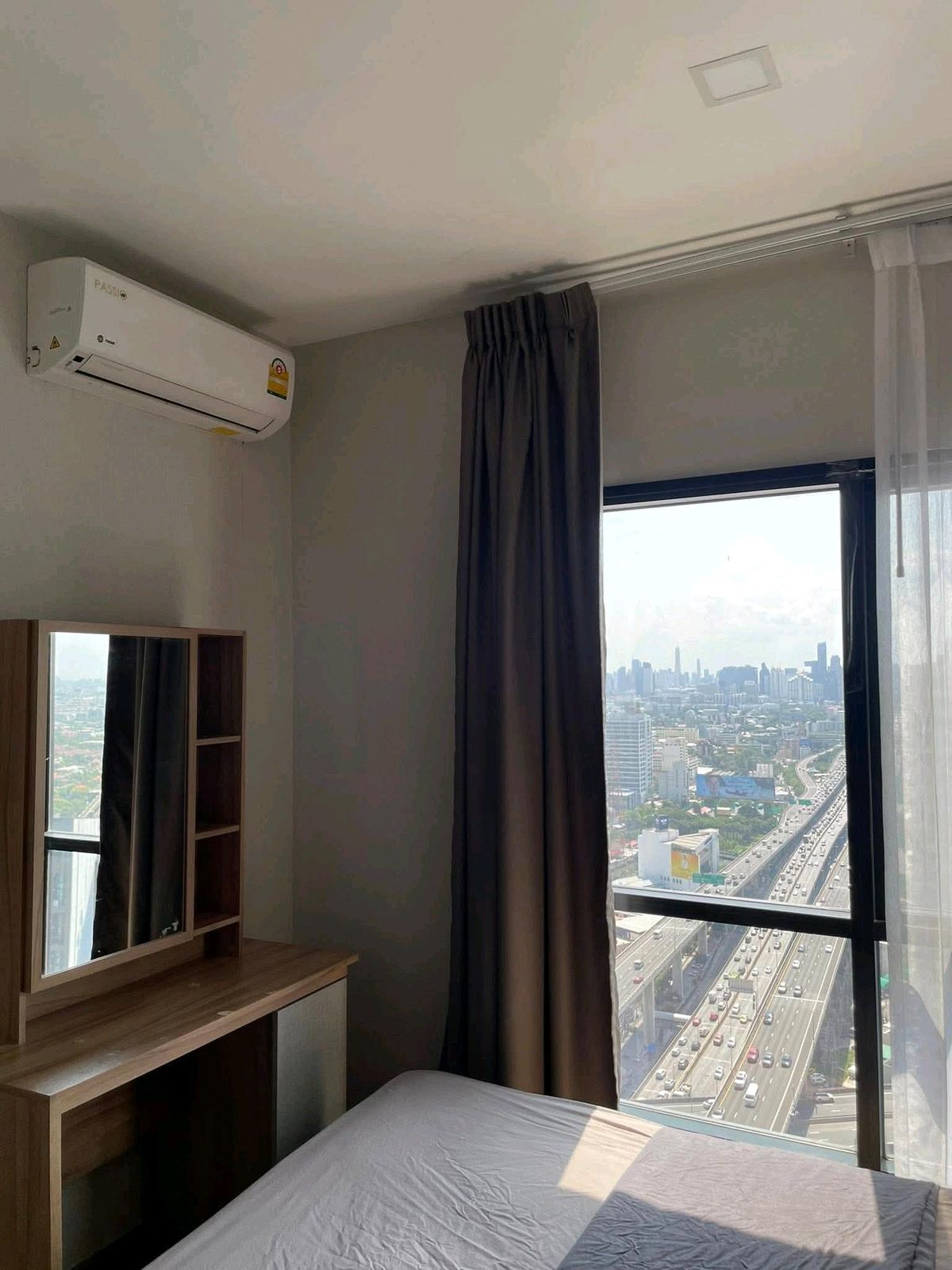 For RentCondoRamkhamhaeng, Hua Mak : 🐶 เลี้ยงสัตว์ได้ พร้อมสิ่งอำนวยความสะดวกสำหรับน้องสัตว์เลี้ยง
ใกล้ Airport Rail Link รามคำแหง (มีรถรับ-ส่ง)
ใกล้ MRT พระราม 9 / MRT เพชรบุรี
ใกล้ทางด่วน (พระราม 9, ศรีรัช, มอเตอร์เวย์)