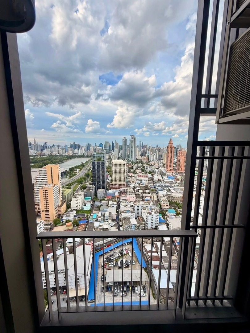 ให้เช่าคอนโดคลองเตย กล้วยน้ำไท : 🔥ให้เช่าด่วน🔥ไลฟ์ พระราม 4 - อโศก Vertiplex เพดานสูง วิววิวสวนเบญจกิติ์ เฟอร์ครบพร้อมเข้าอยู่ 