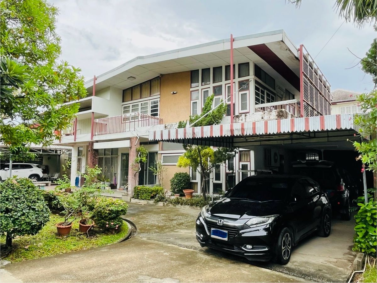 ขายบ้านอ่อนนุช อุดมสุข : ขายบ้านเดี่ยว 3หลัง 350ตรว.ซอยสุขุมวิท64 ใกล้ทางด่วน บ้านสวยสภาพดีมากพร้อมอยู่ ลัดขึ้นทางด่วนได้หลายทาง