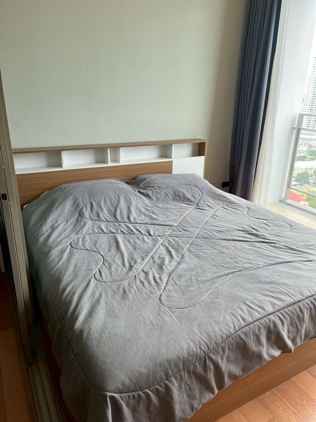 For RentCondoSriracha Laem Chabang Ban Bueng : Luxurious condo for rent, Sriracha Marina Bay Front Project, beautiful marine room, high class room, decorated with