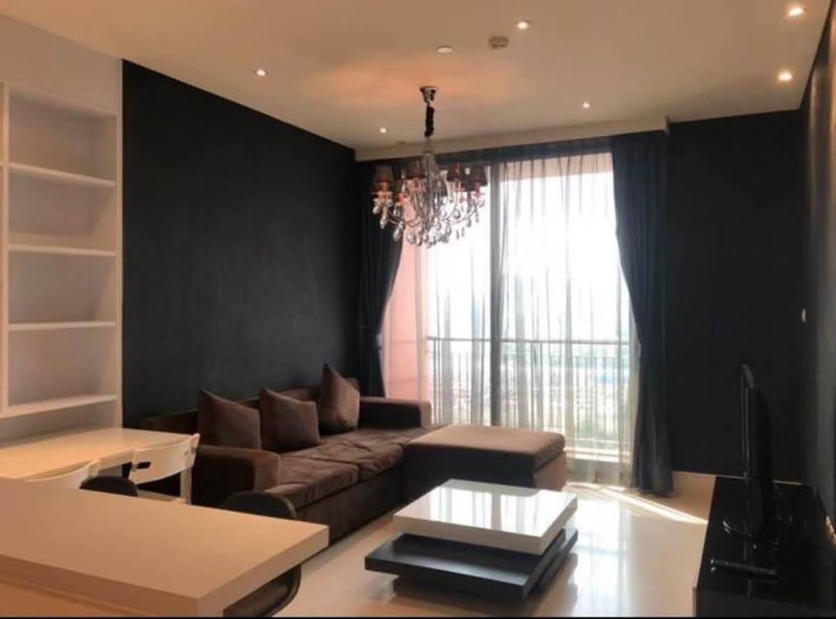 ขายคอนโดสุขุมวิท อโศก ทองหล่อ : TWP515 (Condo For Sale) Aguston Sukhumvit 22, 1 bedroom. Closed to Phrom Phong BTS station.