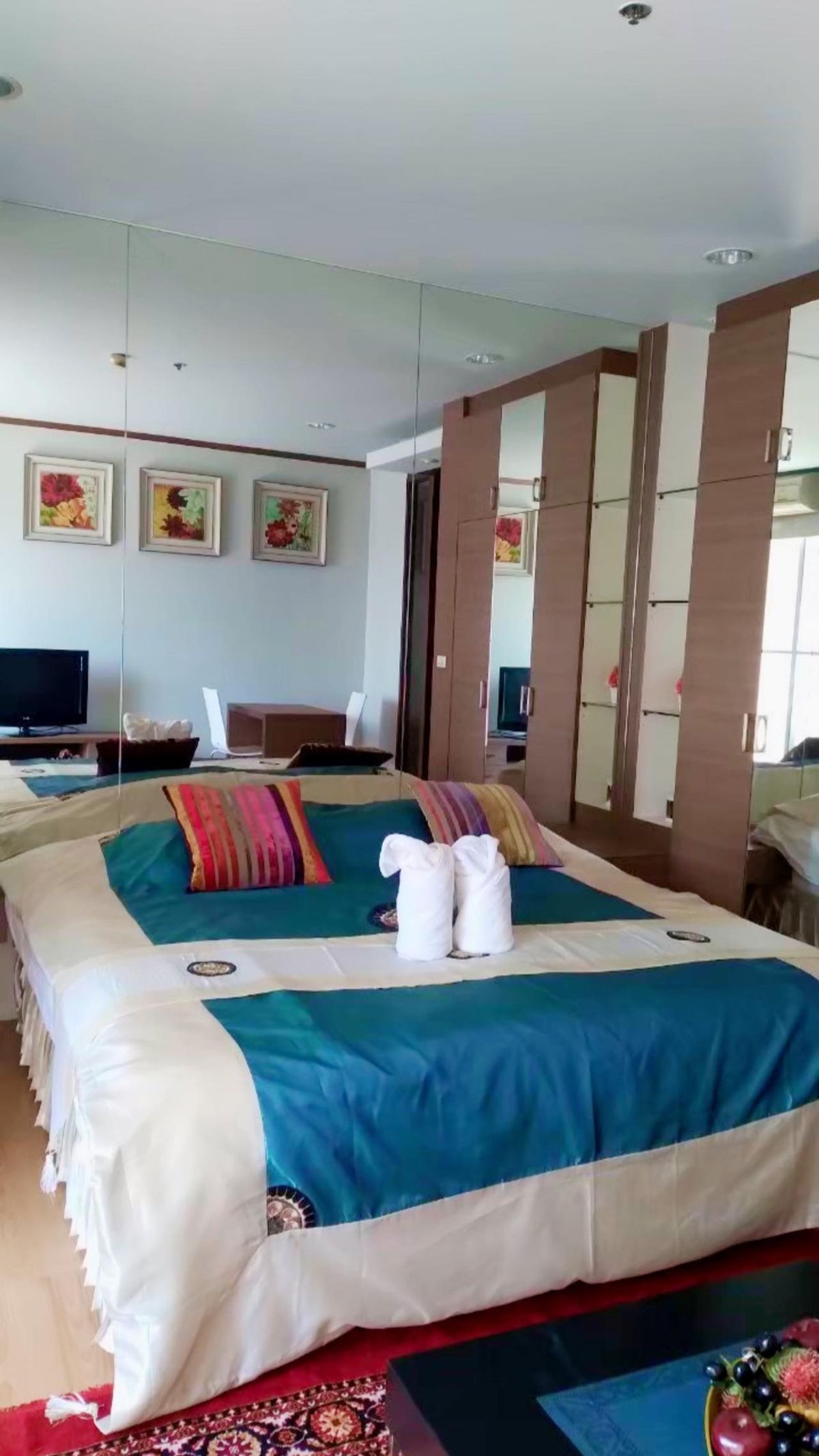 For RentCondoRatchathewi,Phayathai : The Address Siam【𝐑𝐄𝐍𝐓】🔥Spacious and open design with glass and built-in furniture for complete functionality🔥  Contact Line ID: @hacondo