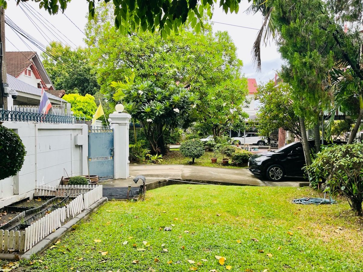 ขายบ้านอ่อนนุช อุดมสุข : ขายบ้านเดี่ยว 3หลัง 350ตรว.ซอยสุขุมวิท64 ใกล้ทางด่วน บ้านสวยสภาพดีมากพร้อมอยู่ ลัดขึ้นทางด่วนได้หลายทาง