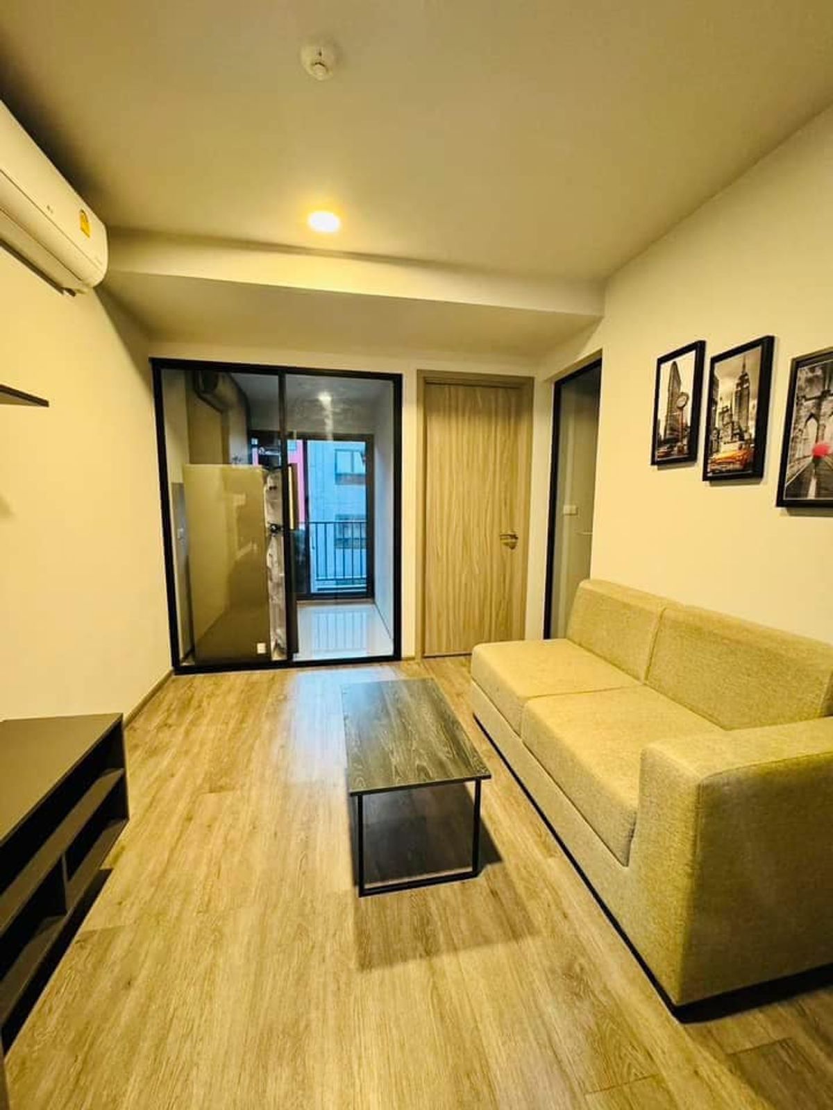For RentCondoRama9, Petchburi, RCA : ให้เช่า คอนโด มอนเต้ พระราม 9 | 1 ห้องนอน + ห้องทำงาน | 35 ตร.ม. ชั้น 7 | วิวสระว่ายน้ำ | 16,000 บาท | LINE: @323gqmho | Ref: T1968