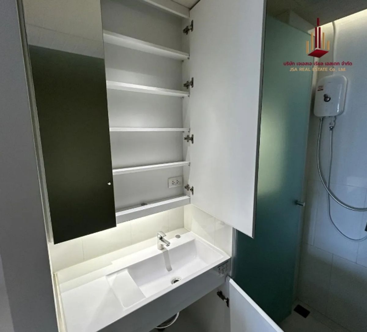 ให้เช่าคอนโดสยาม จุฬา สามย่าน : ✨ For Rent: Triple Y Residence Condo ✨ 💰 Only 65,000 THB/month