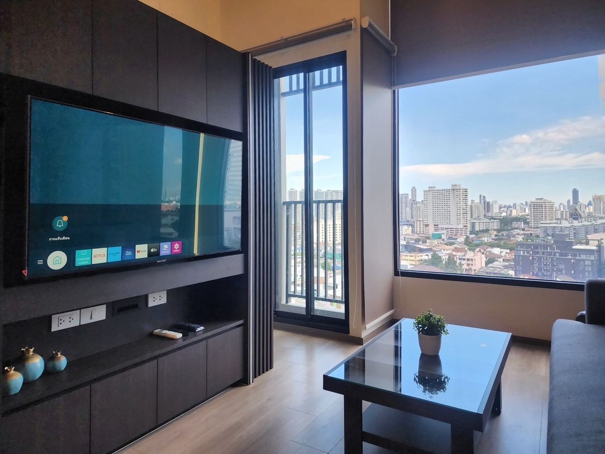 ให้เช่าคอนโดรัชดา ห้วยขวาง : ⚡️Hot Deal⚡️ Soho ratchada Bangkok Duplex 1Bed 28,000🔥พัตเตอร์📞0928895628