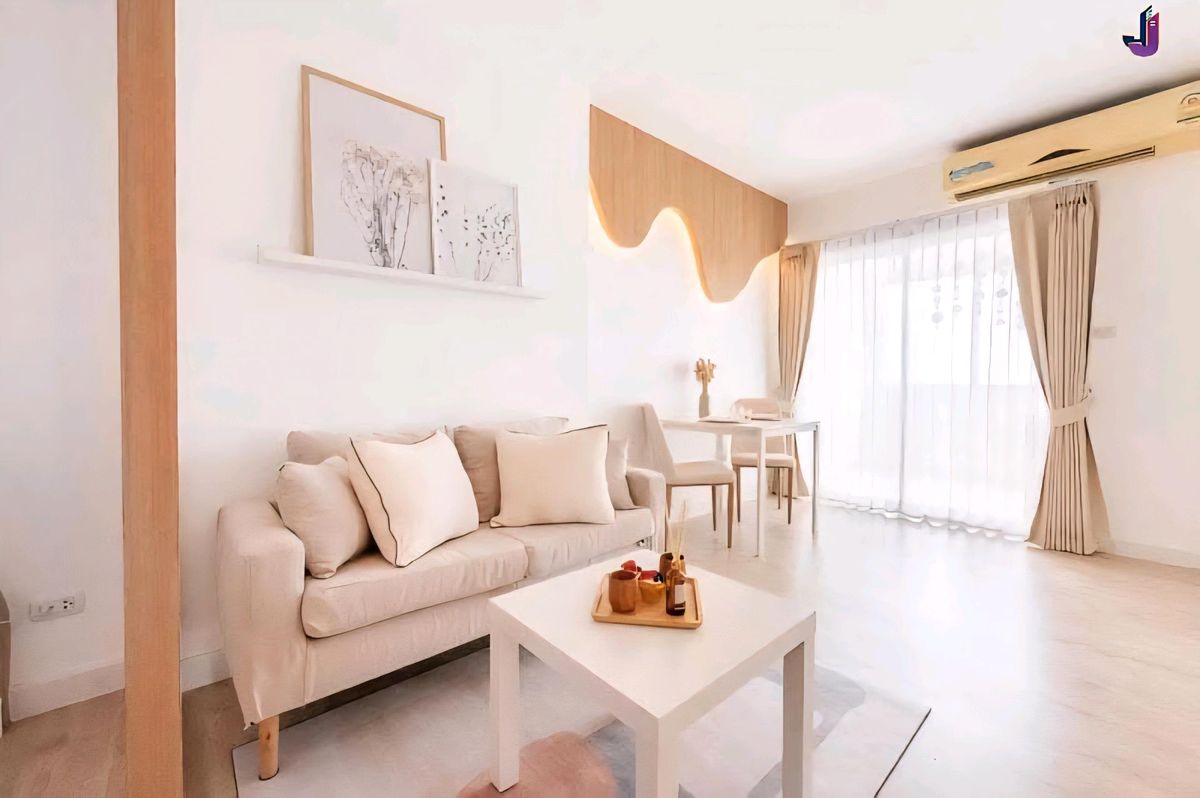 For RentCondoPattanakan, Srinakarin : Rent a condo Supalai Park Srinakarin, a wide room attached to the yellow MRT.