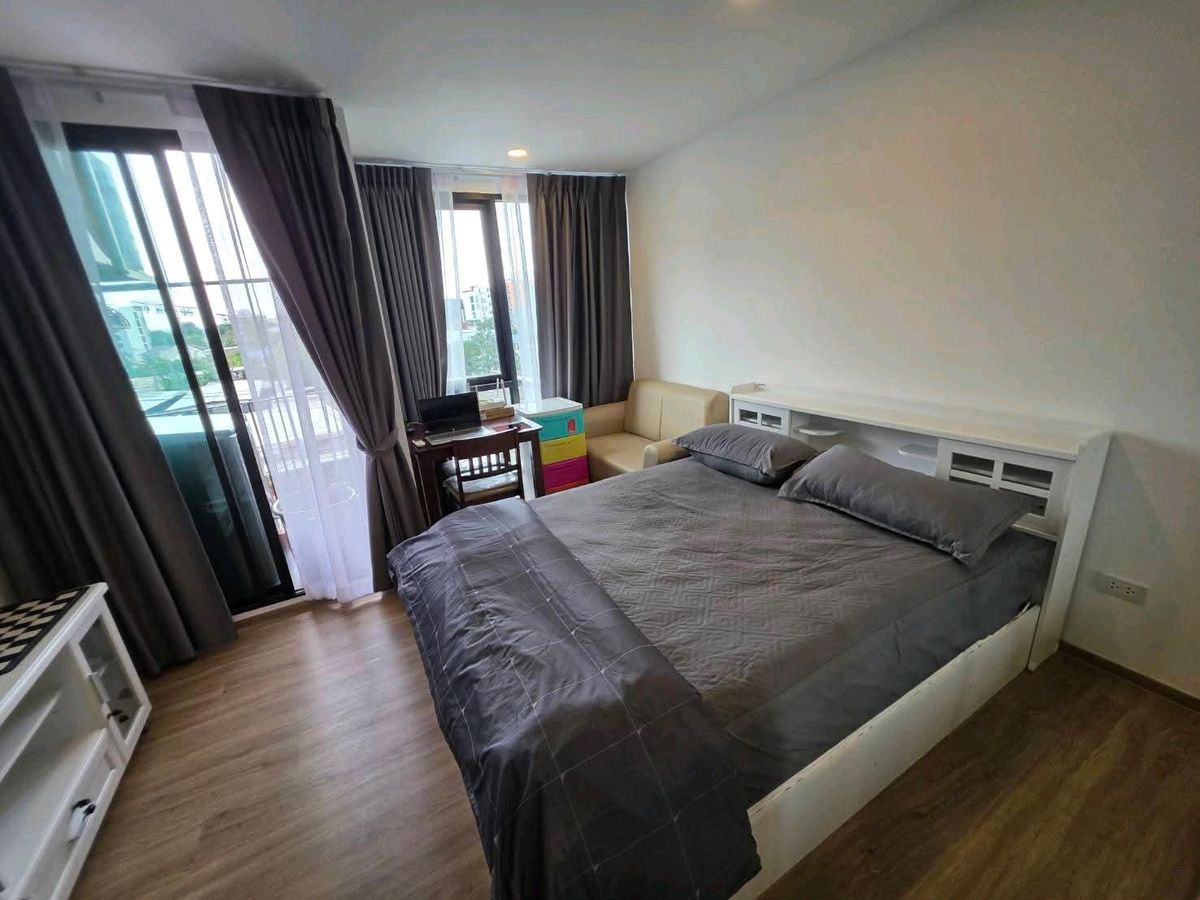 For RentCondoRatchadapisek, Huaikwang, Suttisan : 📆 Ready to Move In | พร้อมเข้าอยู่
🛏️ Room Details | รายละเอียดห้อง
▫️ Studio | สตูดิโอ
▫️ Bathroom | ห้องน้ำ : 1
▫️ Size | ขนาด : 25 Sq.m.
▫️ Floor | ชั้น : 5