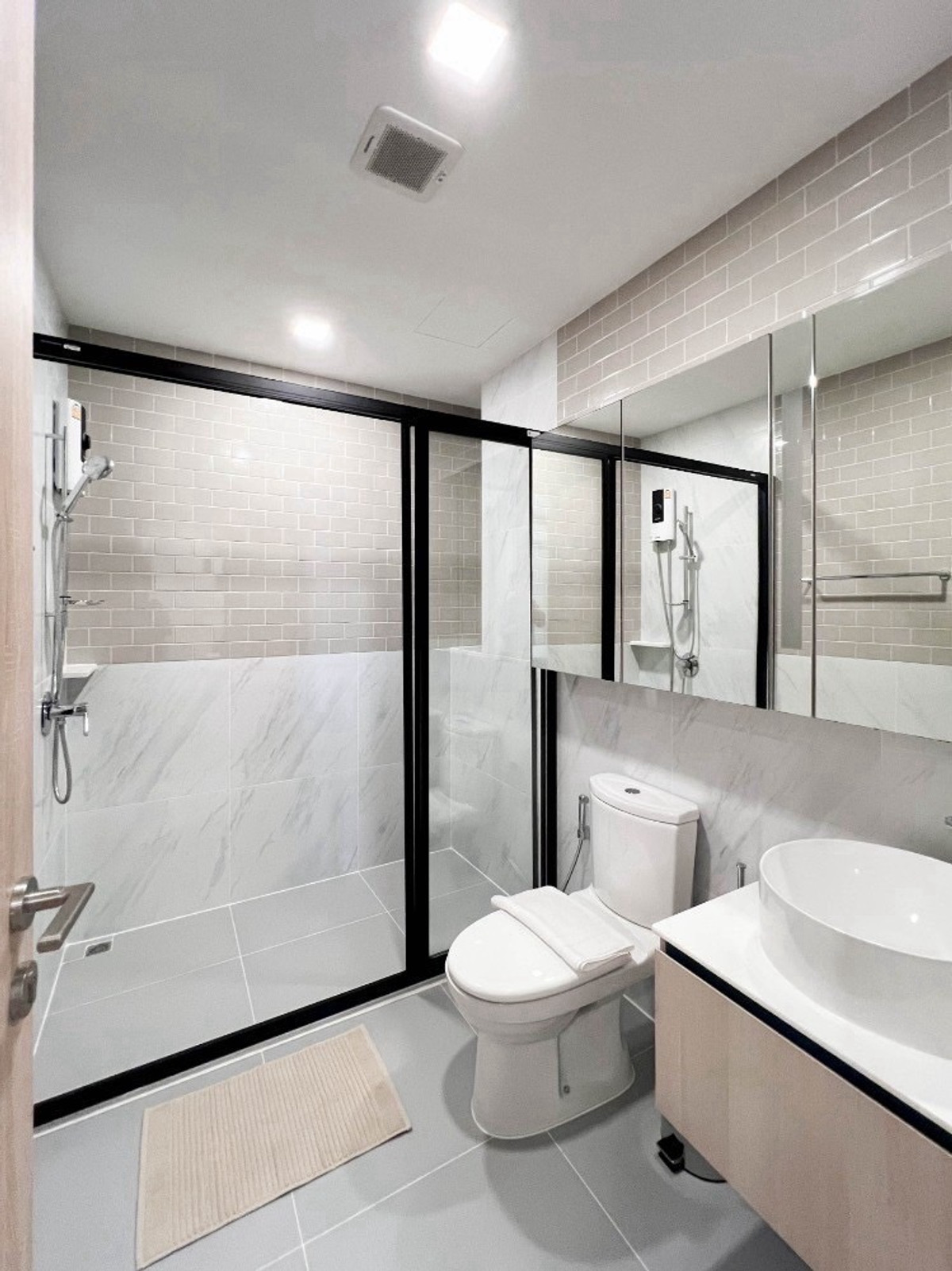 For RentCondoRatchathewi,Phayathai : XT Phayathai 2BED 2BATH * Best Price * 🔥45,000/Month🔥rare Unit Please Hurry !!! ☎️Call/Line: 094-162-4424