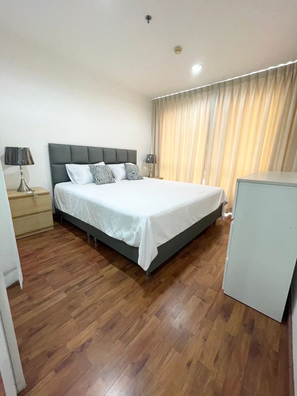 ให้เช่าคอนโดเสรีไทย-นิด้า : ให้เช่า Bangkok Horizon Ramkhamhaeng ชั้น 28