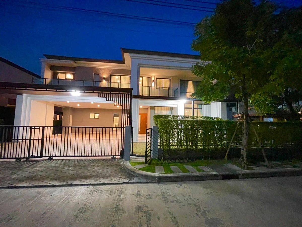 ให้เช่าบ้านนวมินทร์ รามอินทรา : ECH250823 ให้เช่า The City Ramintra 2 | บ้านเดี่ยวหรู 5 ห้องนอน 6 ห้องน้ำ | 380 ตรม. | พร้อมสระว่ายน้ำส่วนตัว | 90,000 บาท/เดือน
