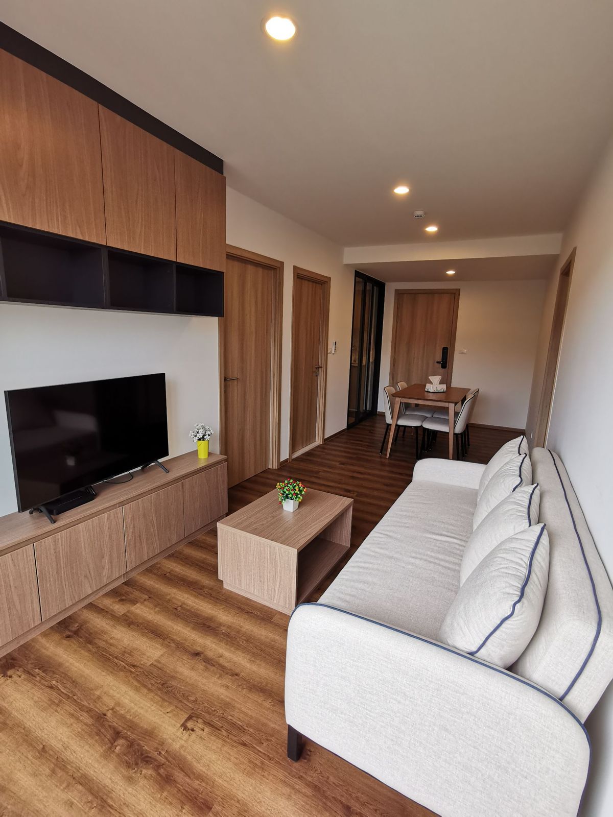 For SaleCondoHuahin, Prachuap Khiri Khan, Pran Buri : Luxurious Condo for Sale – La Habana at Hua Hin, 61 sqm, 2 BR – 2 BTH, 7th FL, Pool View, 250 m to Hua Hin Beach, Next to Cicada and Tamarind Markets. Only 8.2 Million Baht