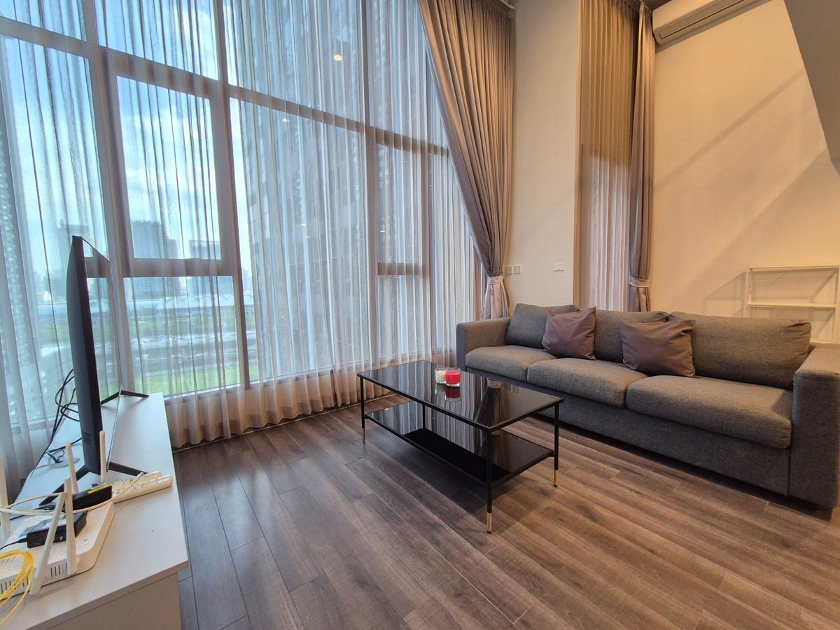 ให้เช่าคอนโดพระราม 9 เพชรบุรีตัดใหม่ RCA : ✅️( DUPLEX 2 Bedroom!! ) ห้องใหญ่ 55 ตรม. Knightsbridge Space Rama 9 ใกล้ MRT พระราม 9 และเซนทรัล พระราม 9