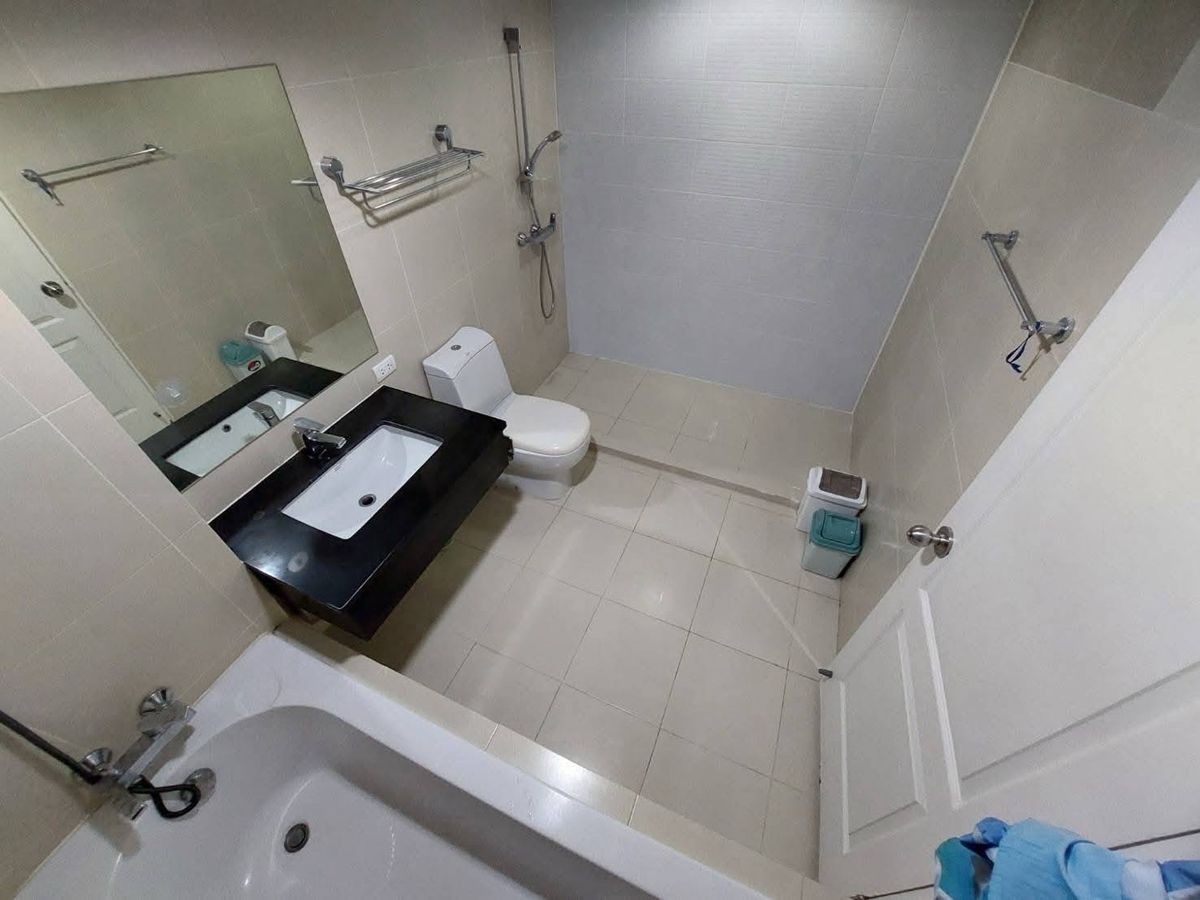 For SaleCondoRama9, Petchburi, RCA : Sell ​​Belle Grand Rama 9, D1 Building, D1, Floor 22, Open City View, 3 Bedrooms, 2 Bathrooms, Size 101.00 sq.m., price 12,000,000 baht.