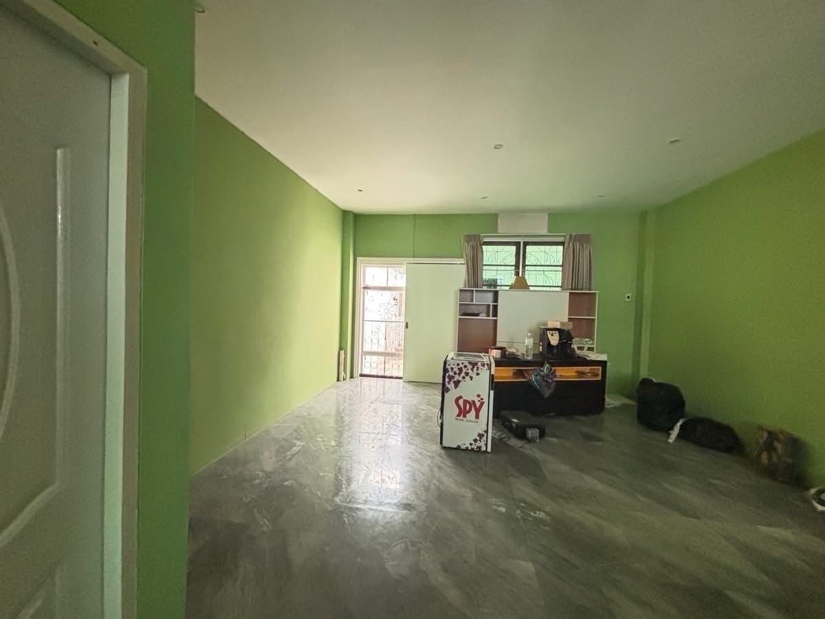 For RentShop HouseSukhumvit, Asoke, Thonglor : For Rent - Commercial Building at Ekkamai Sukhumvit 63 For Business | Renting Ekkamai Sukhumvit 63 for business operations