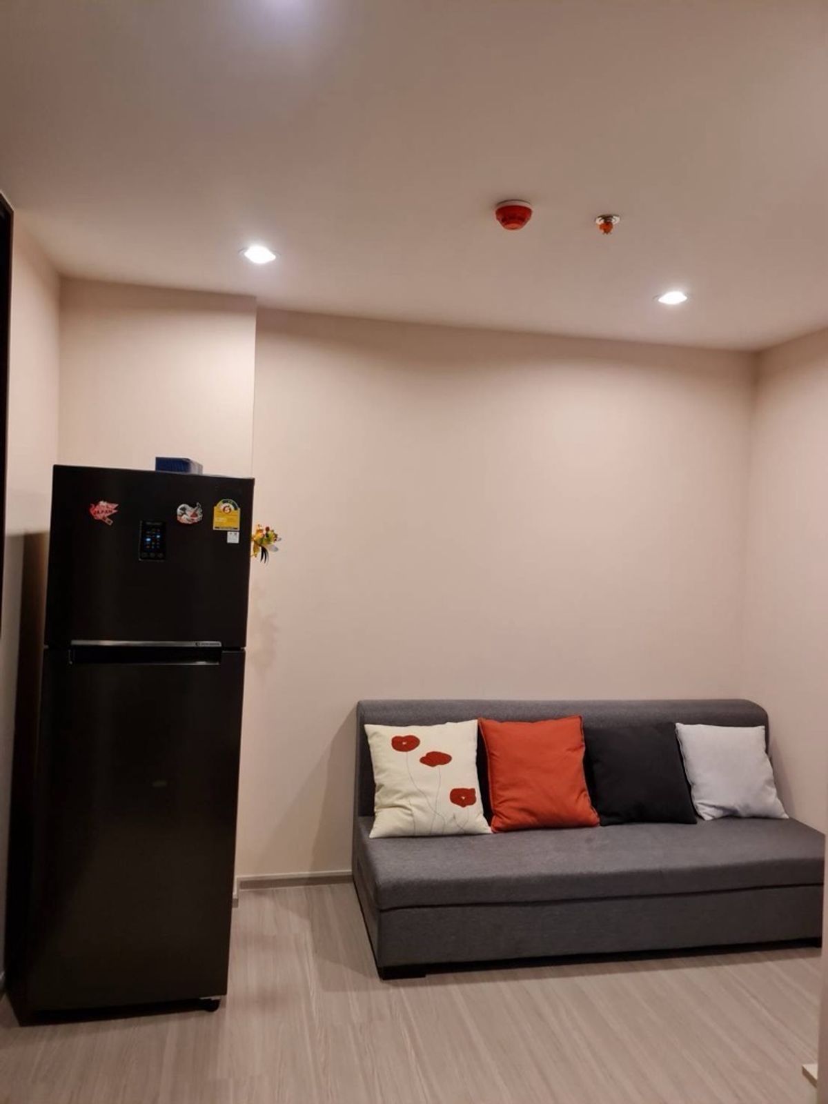 For RentCondoSamut Prakan,Samrong : Urgent rent Aspire Erawan Prime Building A, Floor 9, corner room, swimming pool, size 35.15 sq.m., special price 13,500 baht