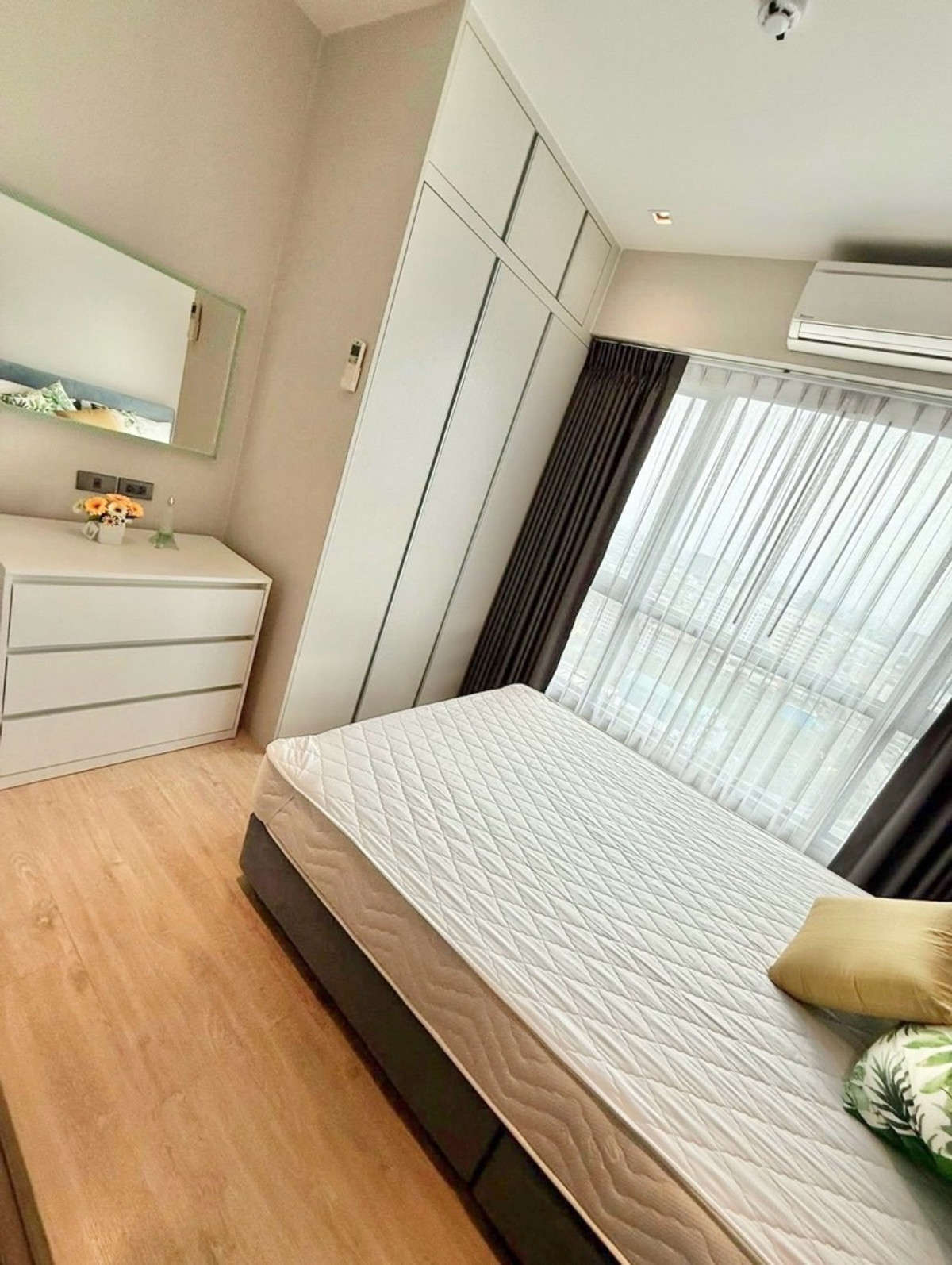 For RentCondoThaphra, Talat Phlu, Wutthakat : Condo for RENT - Whizdom Station Ratchada Tha Phra, opposite The Mall, next to BTS Talat Phlu