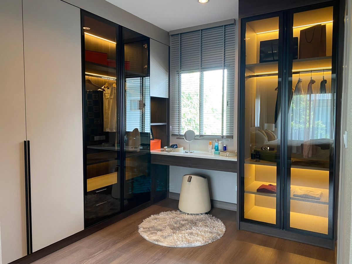 For SaleHousePattanakan, Srinakarin : 2 -storey detached house from Pruksa In a luxury house, a hundred million, Krungthep Kreetha