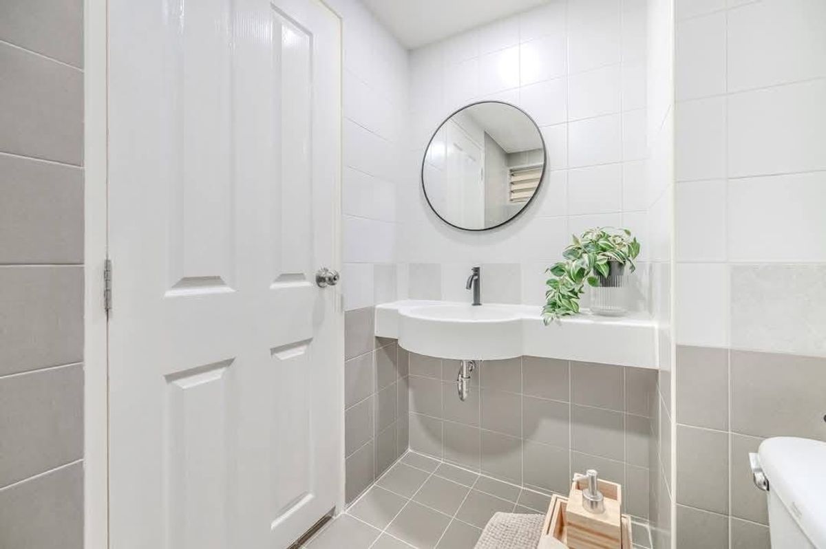 For RentCondoRamkhamhaeng, Hua Mak : For rent: Lumpini Condo Town Bodindecha - Ramkhamhaeng