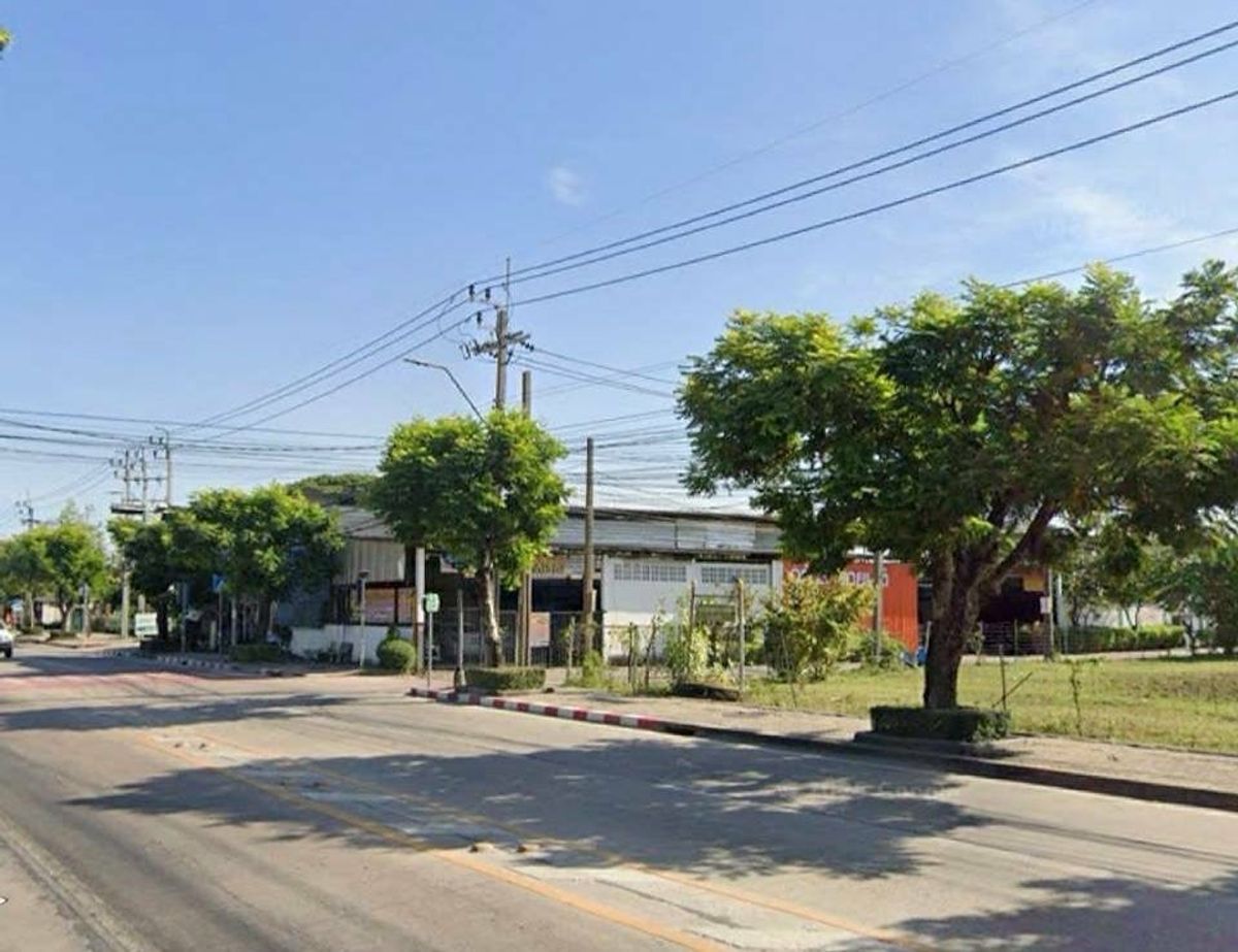 For SaleLandLadkrabang, Suwannaphum Airport : ขายที่ดินเปล่าถมแล้ว 15-3-40 ไร่
ติดถนนเฉลิมพระเกียรติ ร.9 ใกล้สำนักงานเขตประเวศ