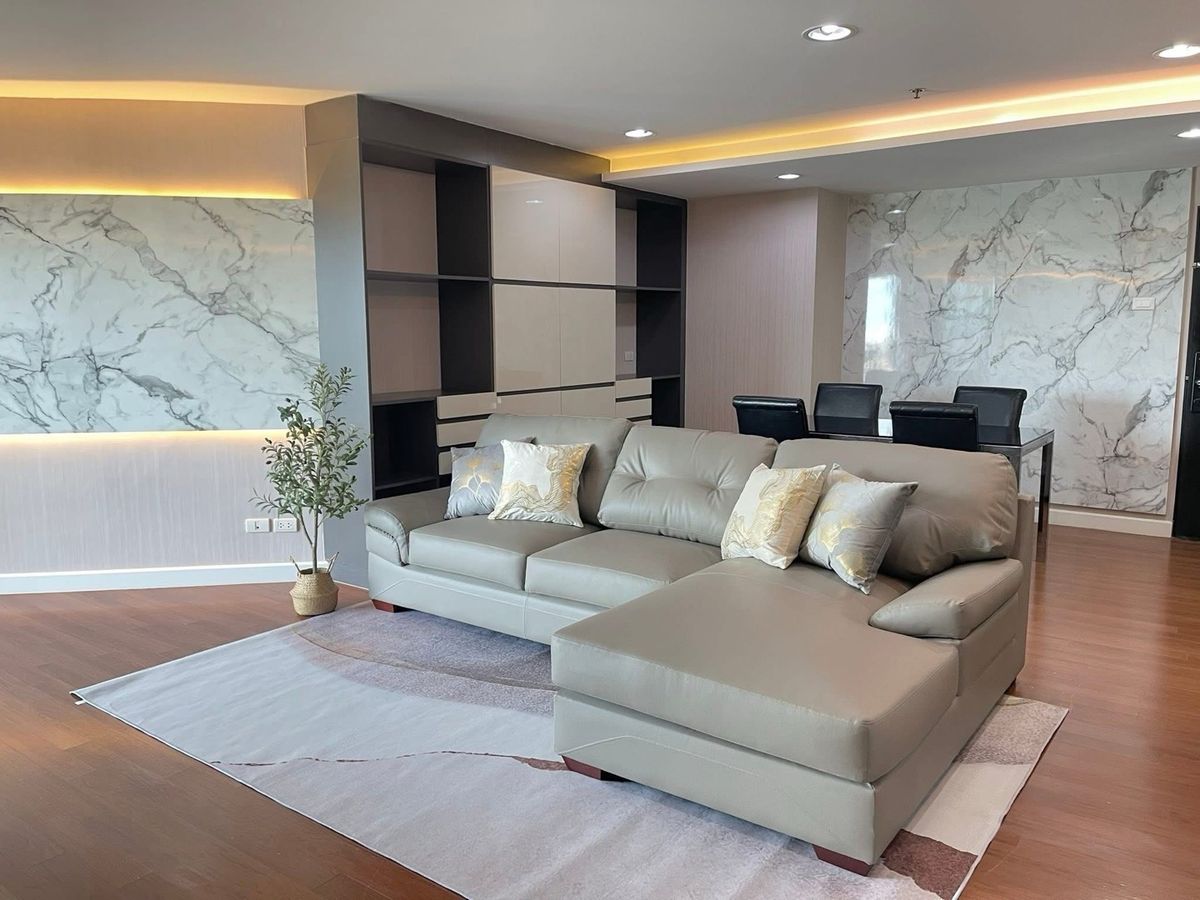 ให้เช่าคอนโดพระราม 9 เพชรบุรีตัดใหม่ RCA : belle grand rama9 Hot room 3 Bed 3 Bath 55K only 