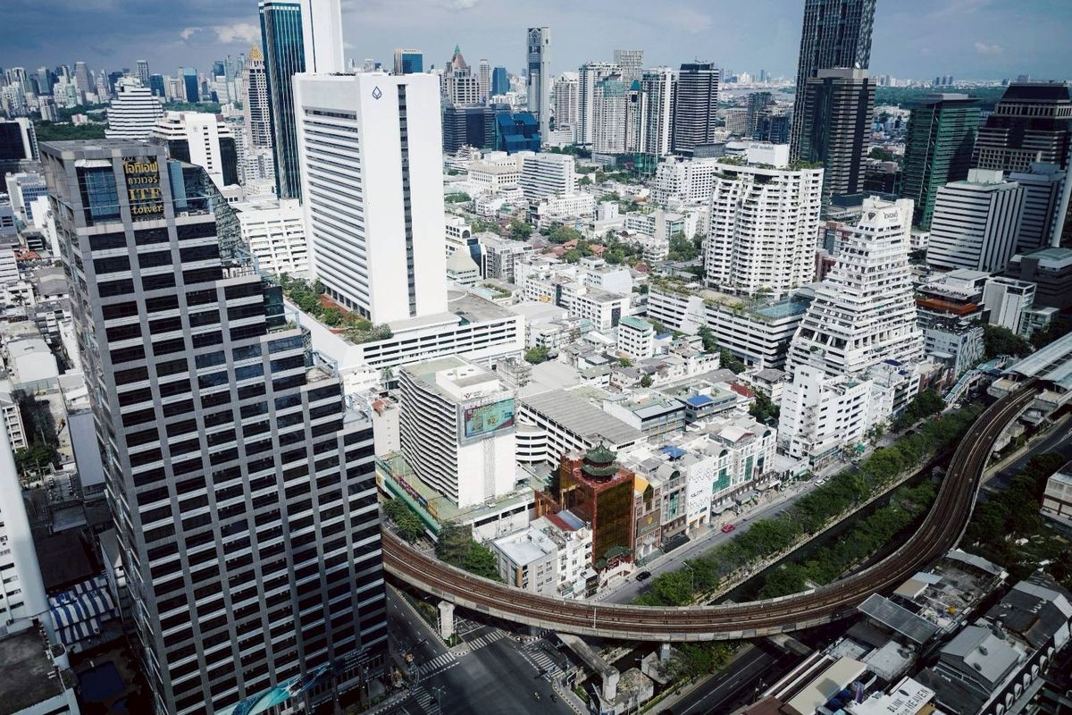 ให้เช่าคอนโดสีลม ศาลาแดง บางรัก : ปล่อยเช่า  1 นอน 1  น้ำ 50 ตร.ม. ห้องสวย ตกแต่งอย่างดีเฟอร์+เครื่องใช้ไฟฟ้าครบ ชั้นสูง วิวไม่บล็อก พร้อมเข้าอยู่