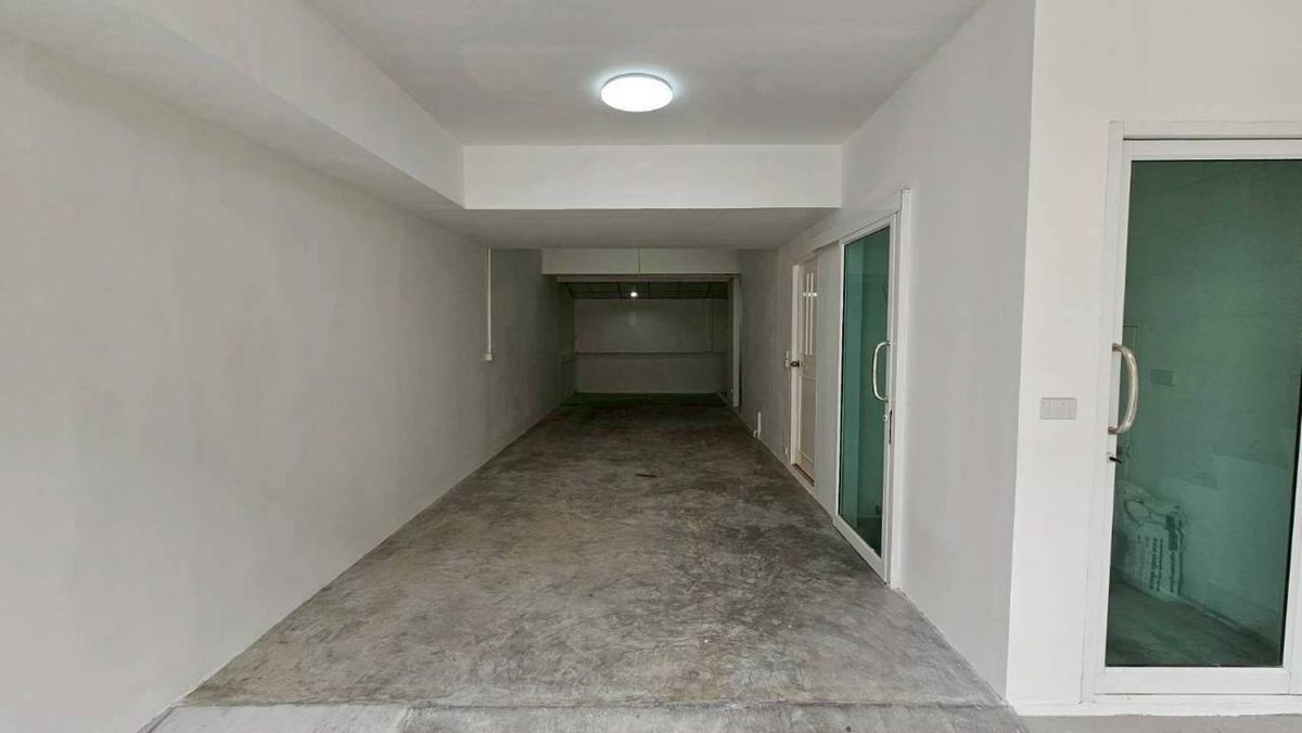 ขายโฮมออฟฟิศเลียบทางด่วนรามอินทรา : ขายโฮมออฟฟิศ 4 ชั้น เดอะ ฮาบิแทท ศรีวรา ทาวน์อินทาวน์ 25 ตร.วา พื้นที่ใช้สอย 300 ตร.ม. 4 ห้องนอน 4 ห้องน้ำ ขาย 13.75 ลบ.*