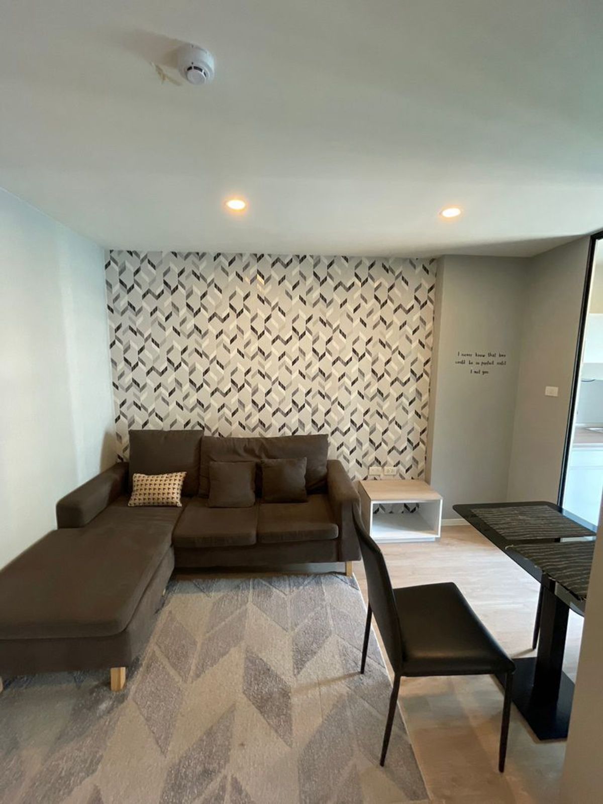 For RentCondoLadkrabang, Suwannaphum Airport : Building A Phase 1 #Condo for rent near Suvarnabhumi  #Icon Green Green Space, Sukhumvit 77 I Condo Green Space Sukhumvit 77, near Robinson, near Pasio, near Suvarnabhumi, near Airport Link, Lat Krabang #Ferrer #There is a washing machine #The view south 