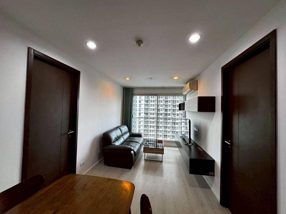 ให้เช่าคอนโดสาทร นราธิวาส : For Rent Condo Rhythm Sathorn - Narathiwas fully furnished (S15-39594)