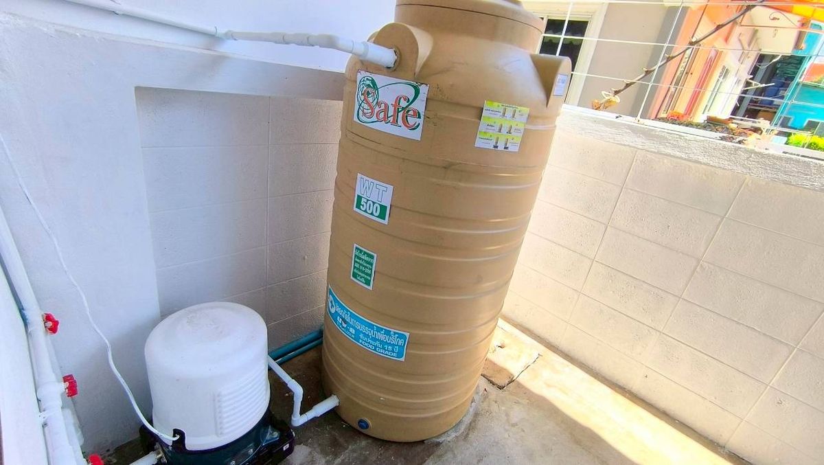 For SaleTownhomePathum Thani,Rangsit, Thammasat : Selling a new renovated townhouse, cheap price Liab Khlong Sam Road, Khlong Sam Subdistrict, Khlong Luang District, Pathum Thani, near Sarasas Witaed School, Khlong Luang Near Dhammakaya Temple