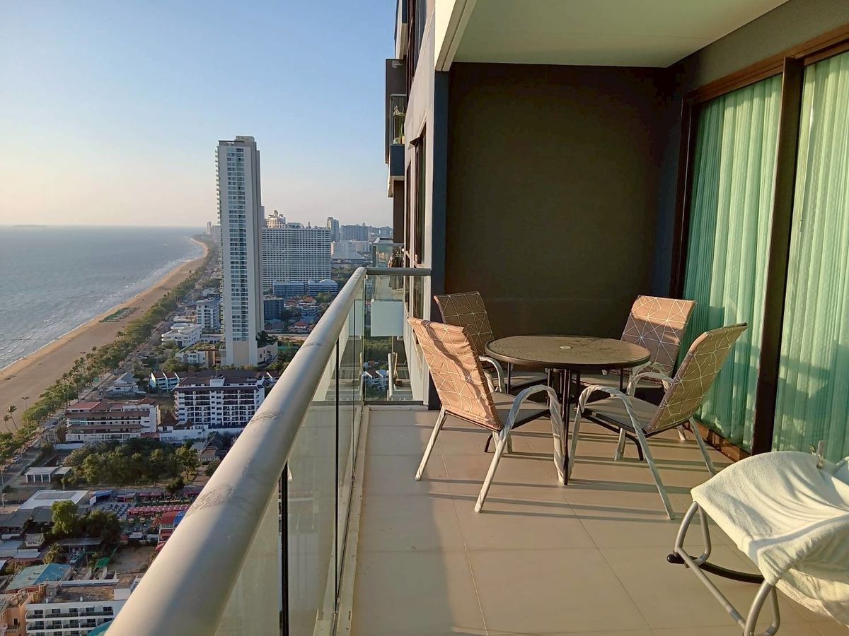 For RentCondoPattaya, Bangsaen, Chonburi : For Rent Condo Aras Jomtien 2 Beds Direct Sea View (S03-2109)