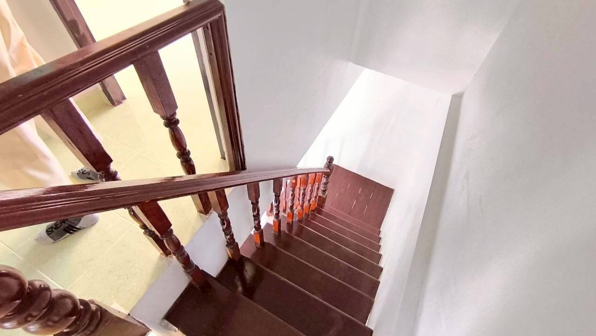 For SaleTownhomePathum Thani,Rangsit, Thammasat : Selling a new renovated townhouse, cheap price Liab Khlong Sam Road, Khlong Sam Subdistrict, Khlong Luang District, Pathum Thani, near Sarasas Witaed School, Khlong Luang Near Dhammakaya Temple