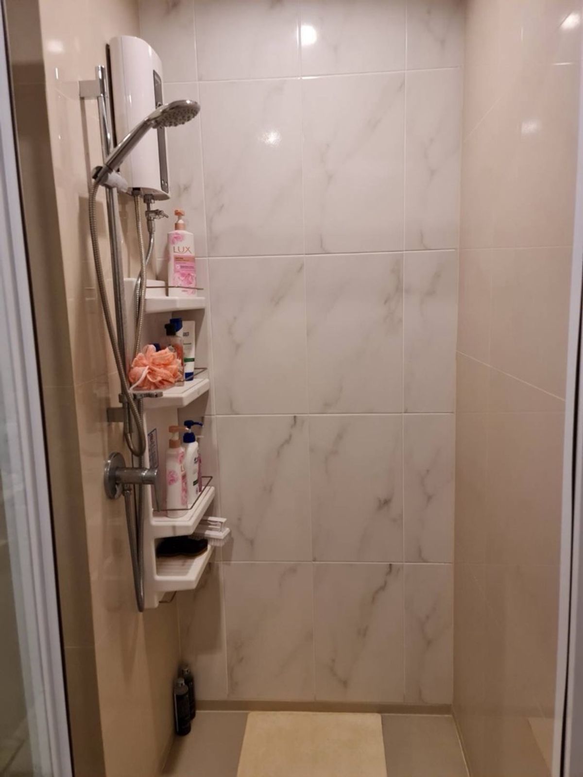 For RentCondoSamut Prakan,Samrong : Urgent rent Aspire Erawan Prime Building A, Floor 9, corner room, swimming pool, size 35.15 sq.m., special price 13,500 baht