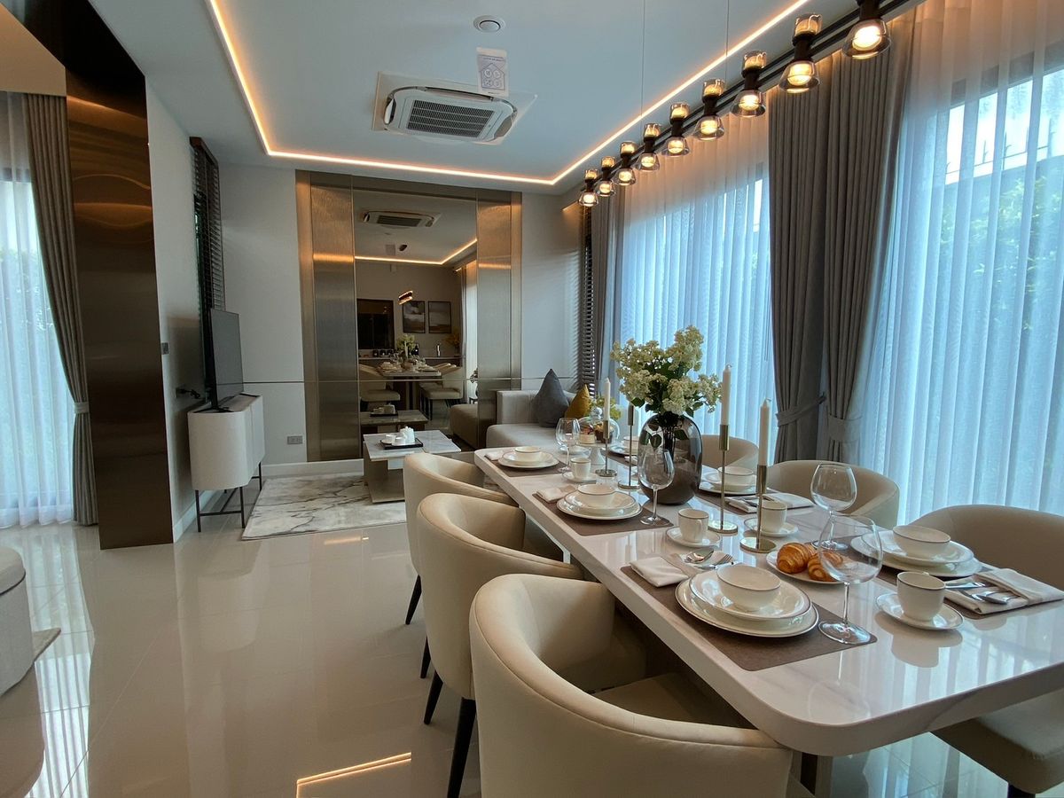 For SaleHousePattanakan, Srinakarin : & quot; Ban Ninya, Krungthep Kreetha Motorway & quot; 3 -storey detached house project, Krungthep Kreetha from Central Pattana