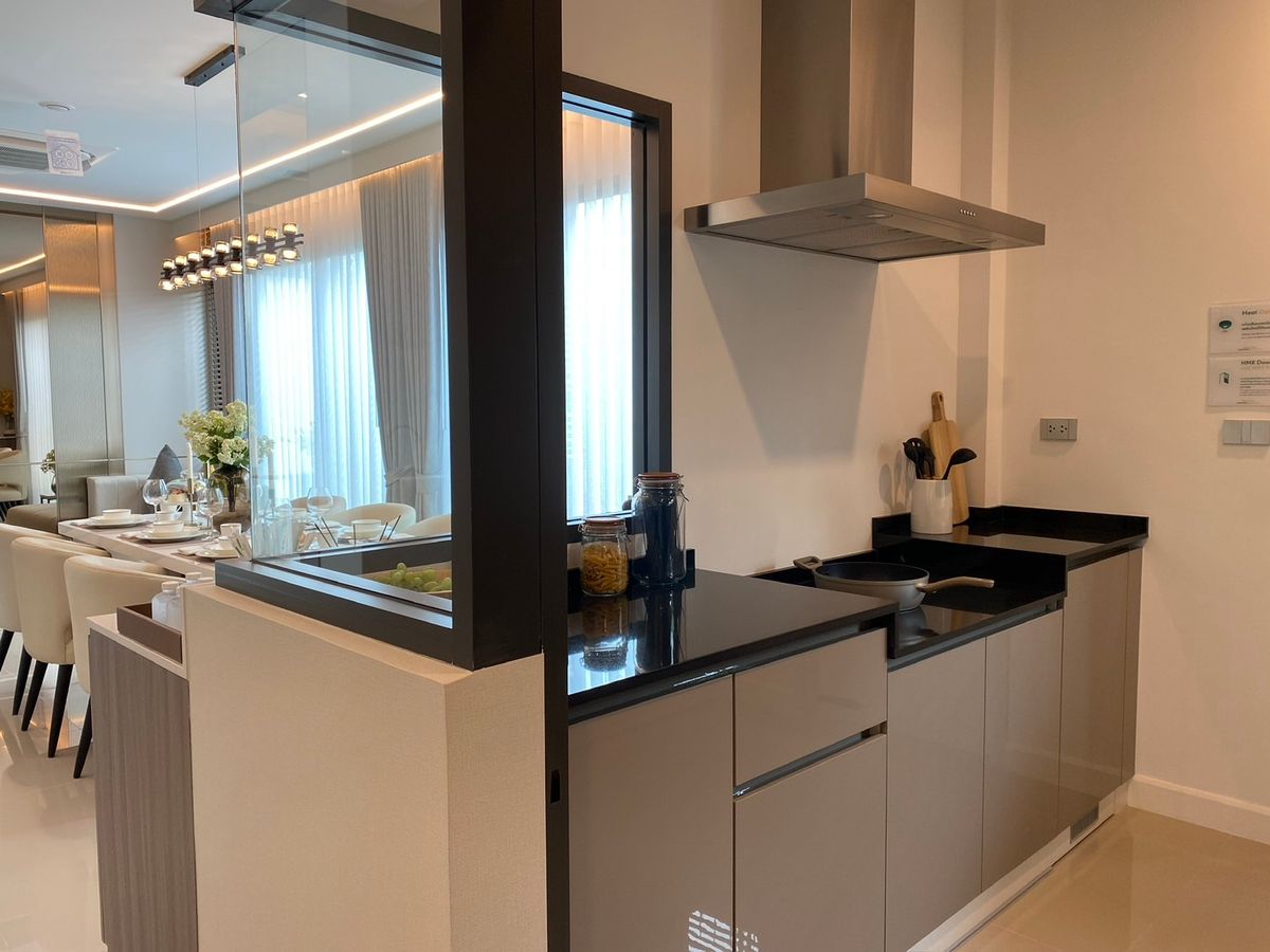 For SaleHouseLadkrabang, Suwannaphum Airport : & quot; Ban Ninya, Krungthep Kreetha Motorway & quot; 3 -storey detached house project, Krungthep Kreetha from Central Pattana