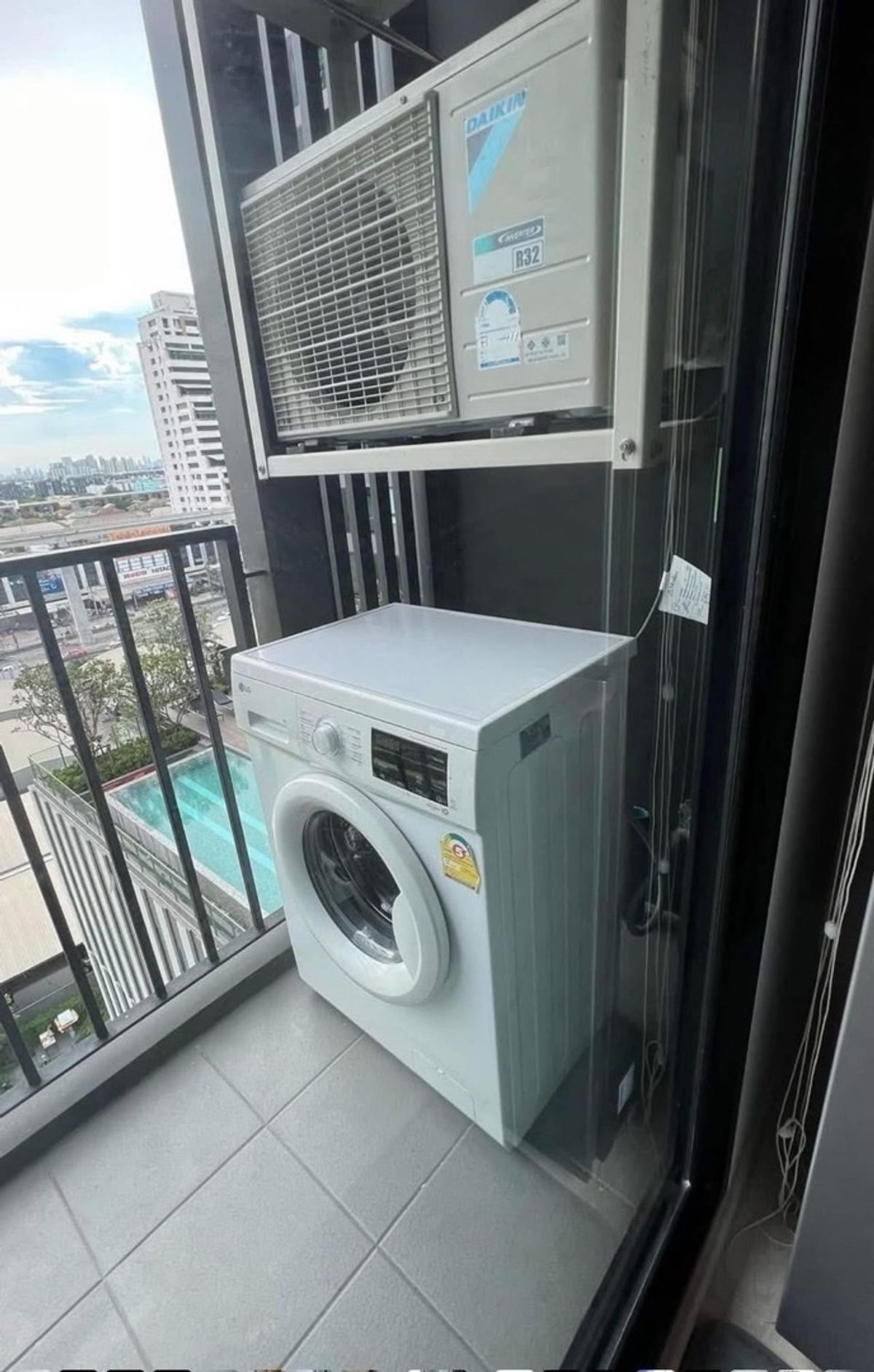 For RentCondoPattanakan, Srinakarin : Condo for rent, Nue Noble Srinakarin-La Sal, Floor: 10 Room size: 27 sq.m. Price: 10,000 baht