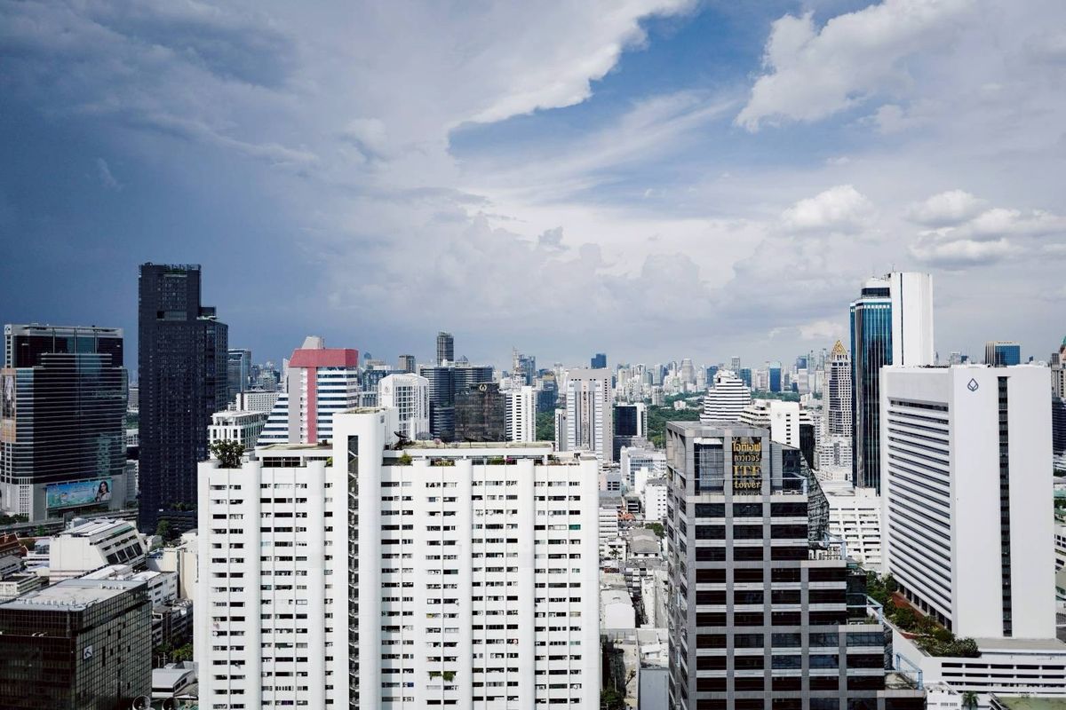 ให้เช่าคอนโดสีลม ศาลาแดง บางรัก : ปล่อยเช่า  1 นอน 1  น้ำ 50 ตร.ม. ห้องสวย ตกแต่งอย่างดีเฟอร์+เครื่องใช้ไฟฟ้าครบ ชั้นสูง วิวไม่บล็อก พร้อมเข้าอยู่