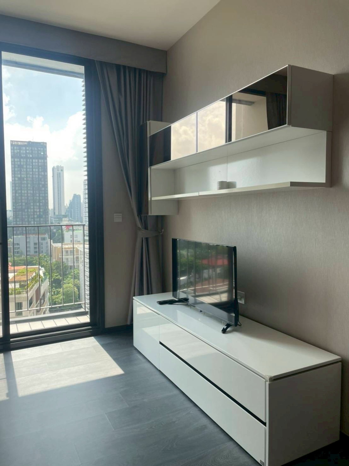 ให้เช่าคอนโดสุขุมวิท อโศก ทองหล่อ : (ปล่อยเช่า)🟢 คอนโด Edge สุขุมวิท 23 I 1-BR เฟอร์+เครื่องใช้ไฟฟ้าครบ ㅡ ใกล้🚆BTS  อโศก / MRT สุขุมวิท