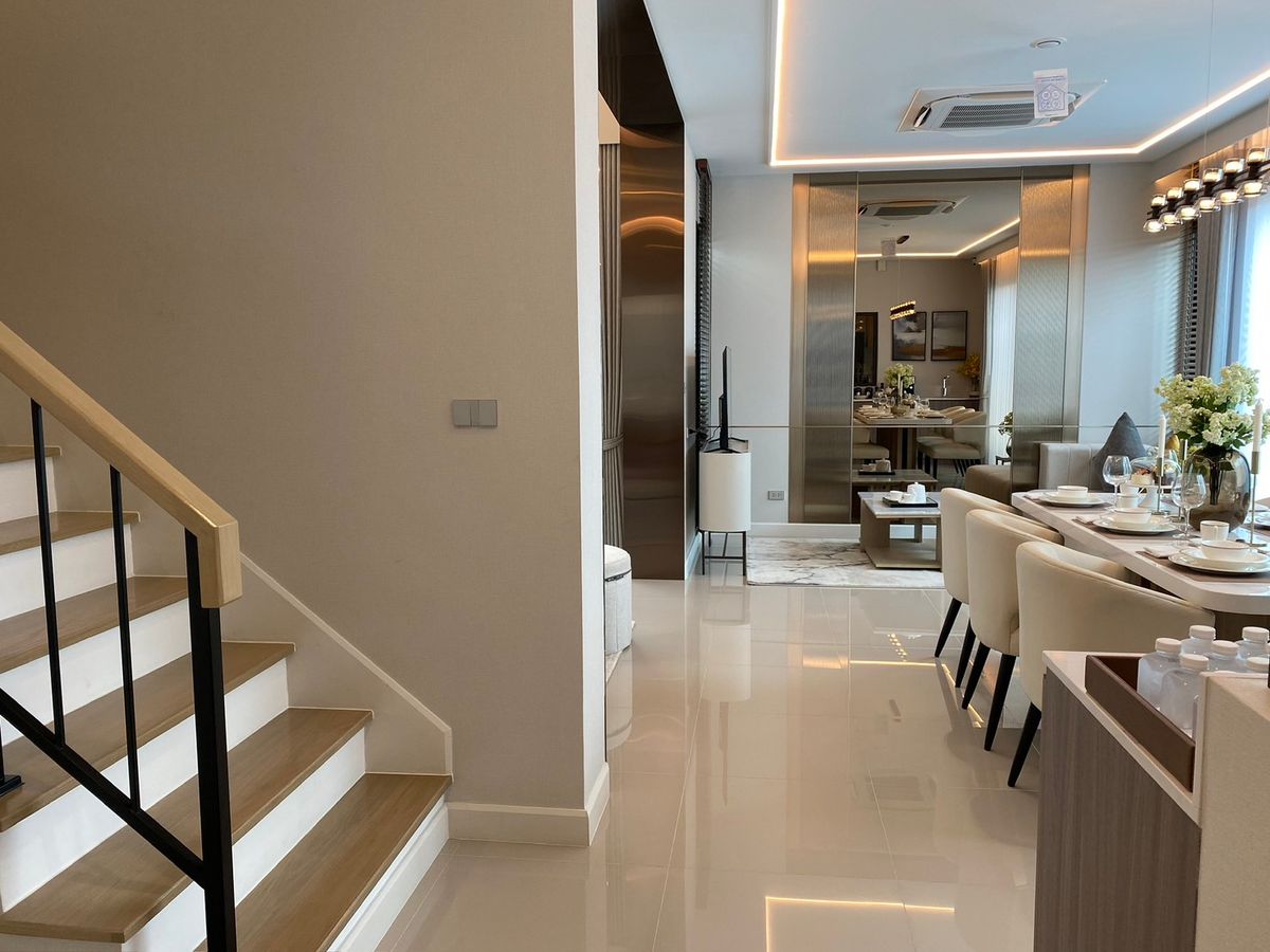 For SaleHouseLadkrabang, Suwannaphum Airport : & quot; Ban Ninya, Krungthep Kreetha Motorway & quot; 3 -storey detached house project, Krungthep Kreetha from Central Pattana