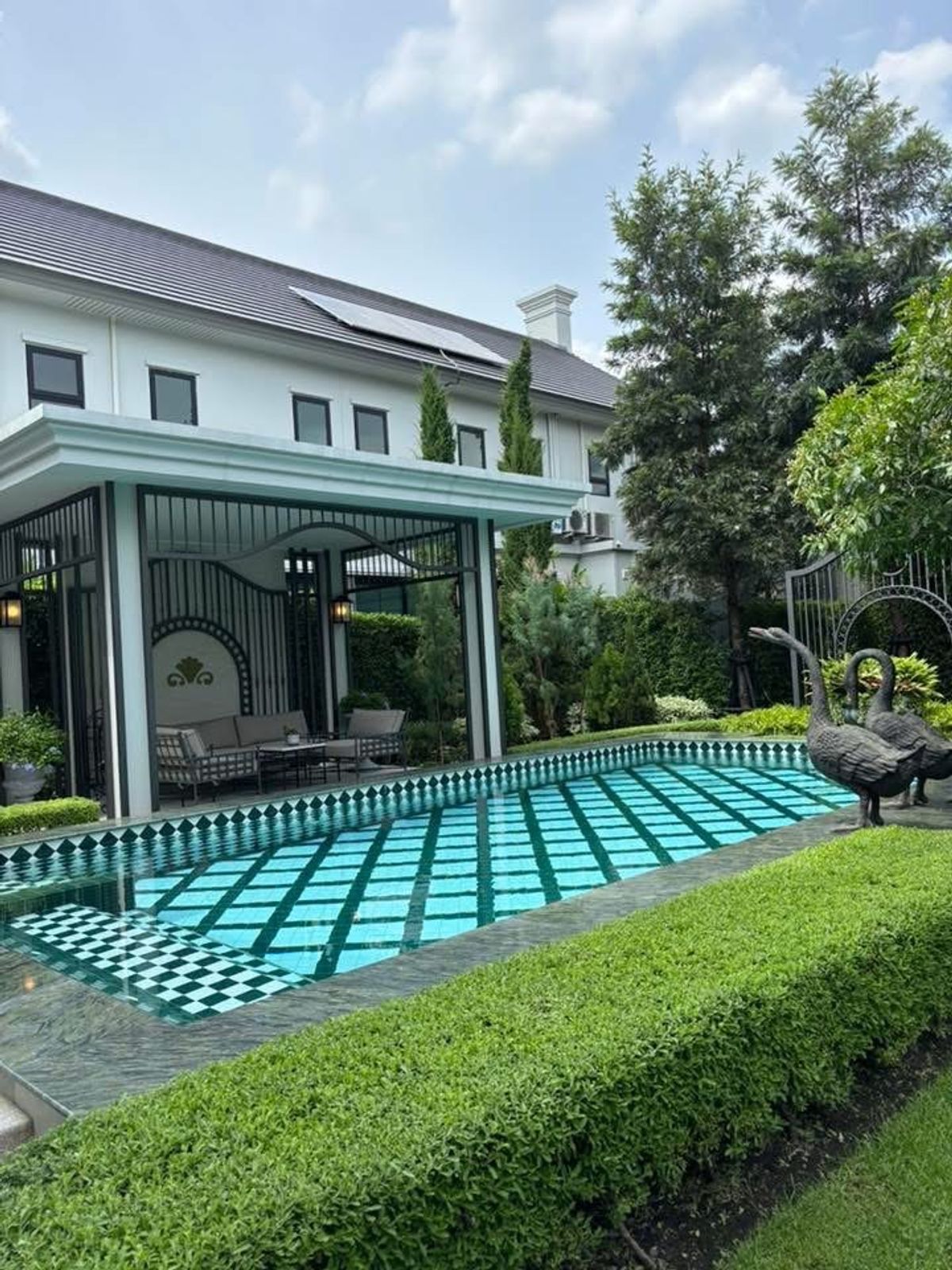 For SaleHousePattanakan, Srinakarin : The largest luxury in the project & quot; Narin Siri Krungthep Kreetha & quot; Only 1 kilometer to Brighton College