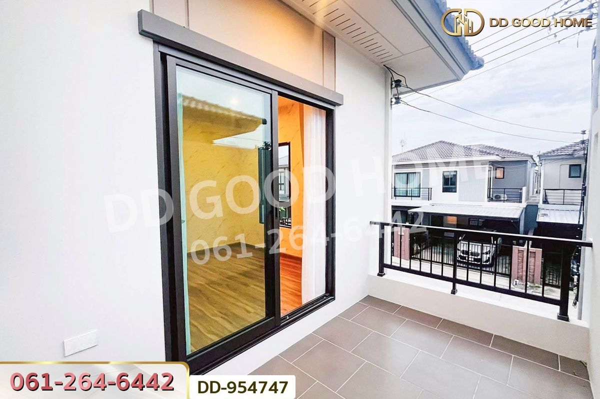 For SaleHousePathum Thani,Rangsit, Thammasat : DD-954747 Passorn Donmuang-Dhupatemee Semi-Detached House, Lam Luk Ka, near Boriboon Silp Rangsit School