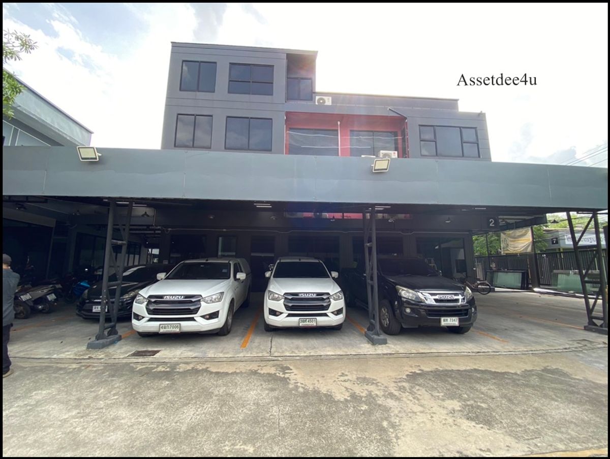 ให้เช่าโฮมออฟฟิศนวมินทร์ รามอินทรา : AF144 ให้เช่าอาคาร สำนักงาน 4 ชั้น ย่านรามอินทรา นวมินทร์ ใกล้แฟชั่นไอส์แลนด์ พื้นที่ใช้สอยรวม 350 ตร.ม. มีเฟอร์นิเจอร์สำนักงาน ที่จอดรถ 10 คัน 