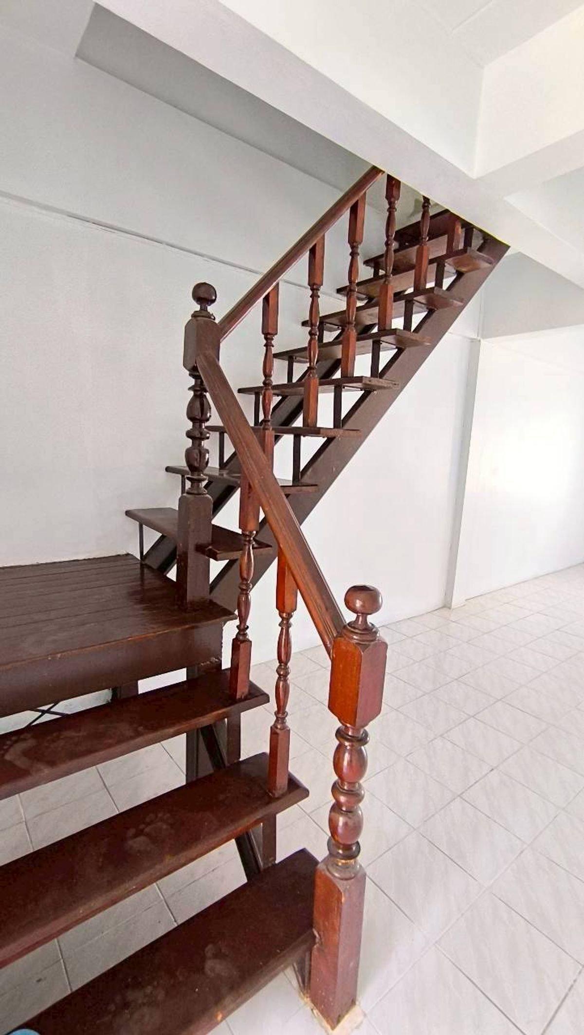 For SaleTownhomePathum Thani,Rangsit, Thammasat : Selling a new renovated townhouse, cheap price Liab Khlong Sam Road, Khlong Sam Subdistrict, Khlong Luang District, Pathum Thani, near Sarasas Witaed School, Khlong Luang Near Dhammakaya Temple