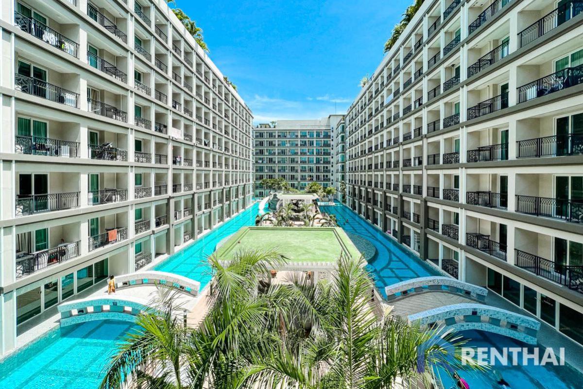 ขายคอนโดพัทยา บางแสน ชลบุรี สัตหีบ : คอนโด 1 ห้องนอนที่น่าปรารถนา พร้อมเฟอร์นิเจอร์ครบครันที่ Dusit Grand Park 2, พัทยาราคา 3.7 ล้านบาท เฟอร์นิเจอร์ครบครัน พร้อมสิ่งอำนวยความสะดวก