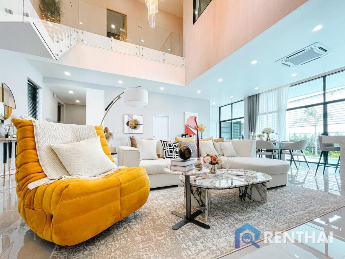 For SaleHousePattaya, Bangsaen, Chonburi : Stunning Luxury Home with Private Pool