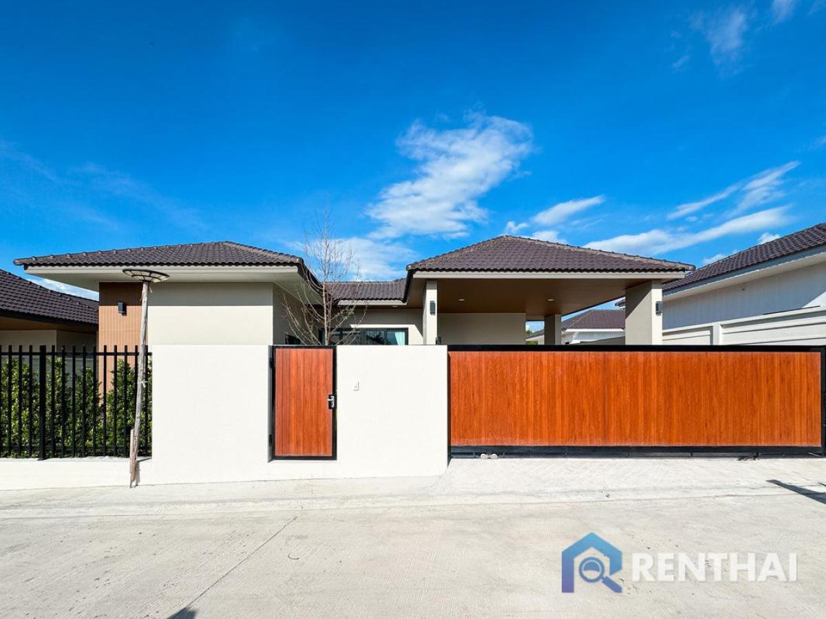 ขายบ้านพัทยา บางแสน ชลบุรี สัตหีบ : วิลล่าสระว่ายน้ำ 3 ห้องนอน 4 ห้องน้ำ พร้อมสระว่ายน้ำในพัทยา